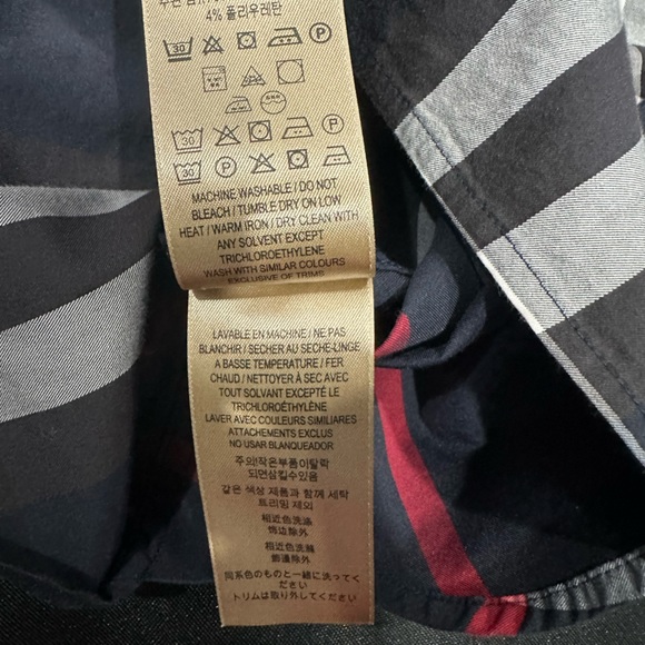 Classic Burberry Button up shirt Size L - Picture 5 of 9